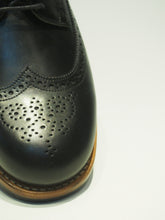 画像をギャラリービューアに読み込む, Jalan Sriwijaya "PN02 メダリオンシューズ”