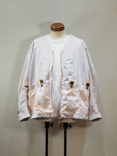 画像をギャラリービューアに読み込む, dip "ナイロンVネックジャケット LIGHT PINK"