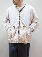 画像をギャラリービューアに読み込む, dip "ナイロンVネックジャケット LIGHT PINK"