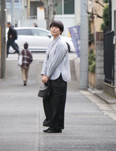 画像をギャラリービューアに読み込む, NOUVELLES DU PARADIS "フリルアレンジ ブラウス BLUE STRIPE"