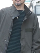 画像をギャラリービューアに読み込む, AUDIENCE "コットンナイロン高密度ポプリン M-90 スタンドモッズコート OLIVE"