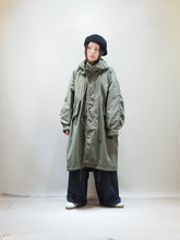 画像をギャラリービューアに読み込む, kha:ki "NEW TYPE-65 COAT"