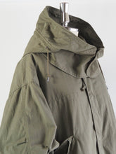 画像をギャラリービューアに読み込む, kha:ki "NEW TYPE-65 COAT"