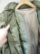 画像をギャラリービューアに読み込む, KHA:KI "MIL QUILT ZIP UP JACKET OLIVE"