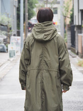 画像をギャラリービューアに読み込む, kha:ki "NEW TYPE-65 COAT"