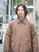 画像をギャラリービューアに読み込む, AUDIENCE "60/40クロス 中綿ステンカラーコート CAMEL BROWN"