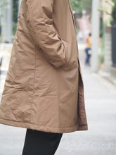 画像をギャラリービューアに読み込む, AUDIENCE "60/40クロス 中綿ステンカラーコート CAMEL BROWN"