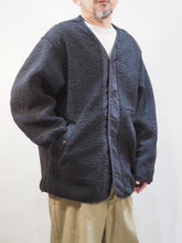 画像をギャラリービューアに読み込む, BARNS OUTFITTERS "ユーティリティ ボア カーディガン BLACK"