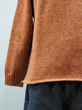 画像をギャラリービューアに読み込む, John Tulloch "シェットランドラムウール クルーネックセーター EMBER "