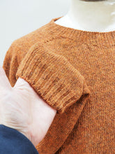 画像をギャラリービューアに読み込む, John Tulloch "シェットランドラムウール クルーネックセーター EMBER "
