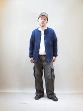 画像をギャラリービューアに読み込む, AUDIENCE "ストライプキルト ノーカラースナップジャケット NAVY"