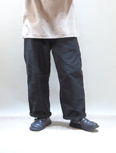 画像をギャラリービューアに読み込む, setto × toulouse "モールスキン 2タック ワイドパンツ BLACK"