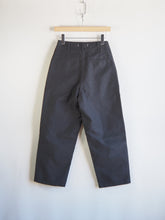 画像をギャラリービューアに読み込む, setto × toulouse "モールスキン 2タック ワイドパンツ BLACK"