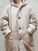 画像をギャラリービューアに読み込む, miffew "FOODED LONG DOWN COAT BEIGE"