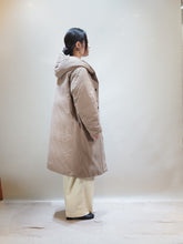 画像をギャラリービューアに読み込む, miffew "FOODED LONG DOWN COAT BEIGE"