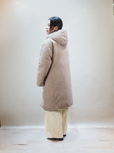 画像をギャラリービューアに読み込む, miffew "FOODED LONG DOWN COAT BEIGE"