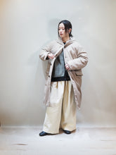 画像をギャラリービューアに読み込む, miffew "FOODED LONG DOWN COAT BEIGE"