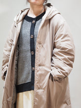 画像をギャラリービューアに読み込む, miffew "FOODED LONG DOWN COAT BEIGE"