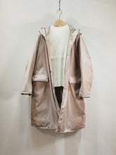 画像をギャラリービューアに読み込む, miffew "FOODED LONG DOWN COAT BEIGE"