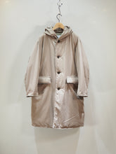 画像をギャラリービューアに読み込む, miffew "FOODED LONG DOWN COAT BEIGE"