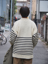 画像をギャラリービューアに読み込む, JAMES CHARLOTTE "ガンジーセーター NATURAL/NAVY”