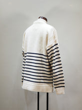 画像をギャラリービューアに読み込む, JAMES CHARLOTTE "ガンジーセーター NATURAL/NAVY”