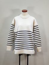 画像をギャラリービューアに読み込む, JAMES CHARLOTTE "ガンジーセーター NATURAL/NAVY”