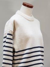 画像をギャラリービューアに読み込む, JAMES CHARLOTTE "ガンジーセーター NATURAL/NAVY”