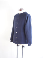 画像をギャラリービューアに読み込む, AUDIENCE "ストライプキルト ノーカラースナップジャケット NAVY"