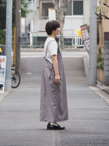 KHA:KI "V NECK JUMPER DRESS"