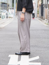 画像をギャラリービューアに読み込む, KHA:KI &quot;WIDE UTILITY PANTS&quot;

