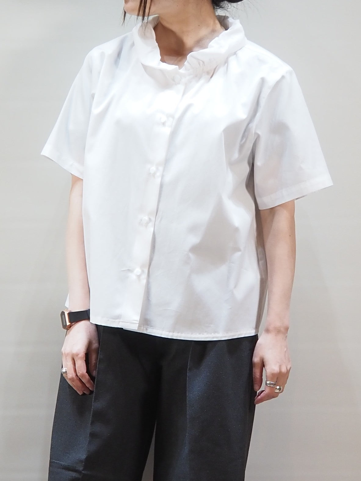 mizuiro ind ギャザーカラーハーフスリーブシャツ mizuiro ind 