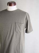 画像をギャラリービューアに読み込む, PATCHII &quot;吊り編み 丸胴 ポケットTシャツ OLIVE KHAKI&quot;
