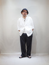 画像をギャラリービューアに読み込む, TIGRE BROCANTE "ライトリネン ベニスビーチスタンドカラーシャツ WHITE"
