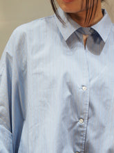 画像をギャラリービューアに読み込む, MIDIUMISOLID &quot;スキッパ― ポンチョシャツ&quot;
