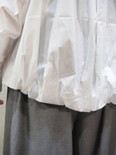 画像をギャラリービューアに読み込む, mizuiro ind &quot;バルーンシャツ&quot;
