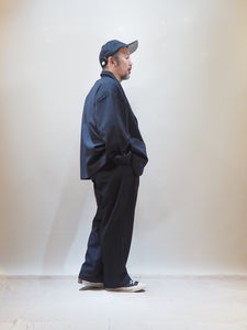 AUDIENCE "ウールライクサージ ２タックイージーワイドパンツ NAVY"