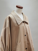 画像をギャラリービューアに読み込む, WHYTO &quot;TENT LINE COAT BEIGE&quot;
