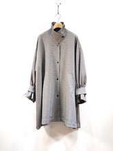 画像をギャラリービューアに読み込む, WHYTO &quot;TENT LINE COAT BROWN CHECK&quot;
