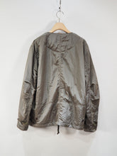 画像をギャラリービューアに読み込む, dip &quot;ナイロン ノーカラージャケット OLIVE&quot;
