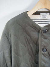 画像をギャラリービューアに読み込む, SPINNER BAIT &quot;ミリタリーキルト カーディガン KHAKI&quot;
