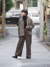 画像をギャラリービューアに読み込む, dip &quot;ナイロン ノーカラージャケット OLIVE&quot;
