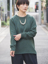 画像をギャラリービューアに読み込む, John Tulloch &quot;シェットランドラムウール クルーネックセーター HOLLY &quot;
