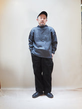 画像をギャラリービューアに読み込む, GUERNSEY WOOLLENS &quot;オーバーサイズ ガンジーセーター CHARCOAL&quot;
