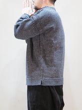 画像をギャラリービューアに読み込む, GUERNSEY WOOLLENS &quot;オーバーサイズ ガンジーセーター CHARCOAL&quot;
